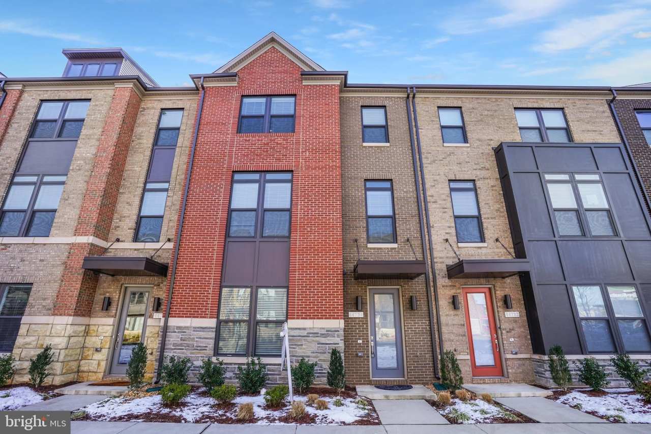 44734 ROOSEVELT SQUARE