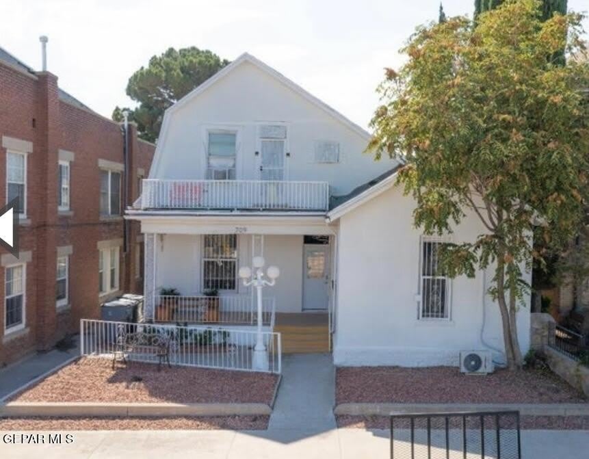 709 N Saint Vrain unit: 4