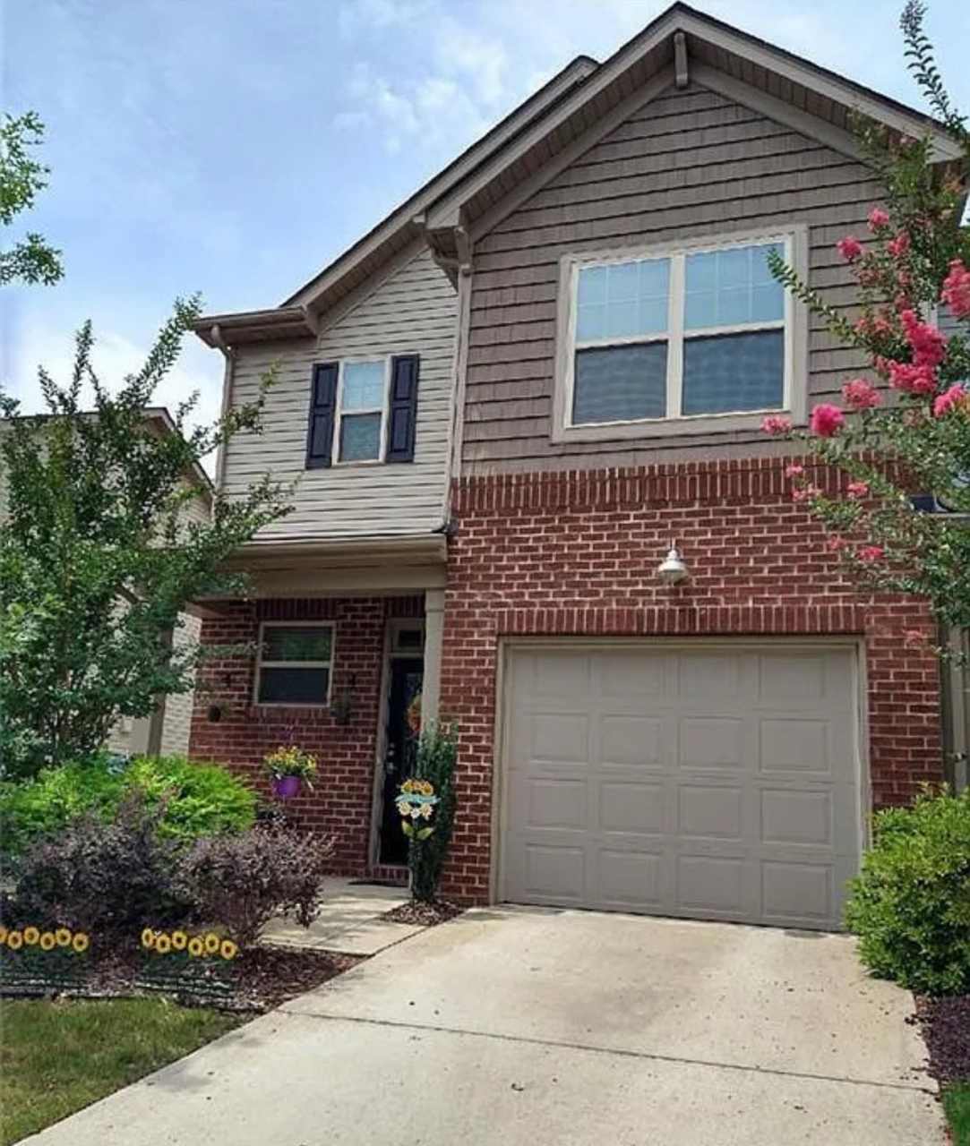 4025 Black Walnut Way