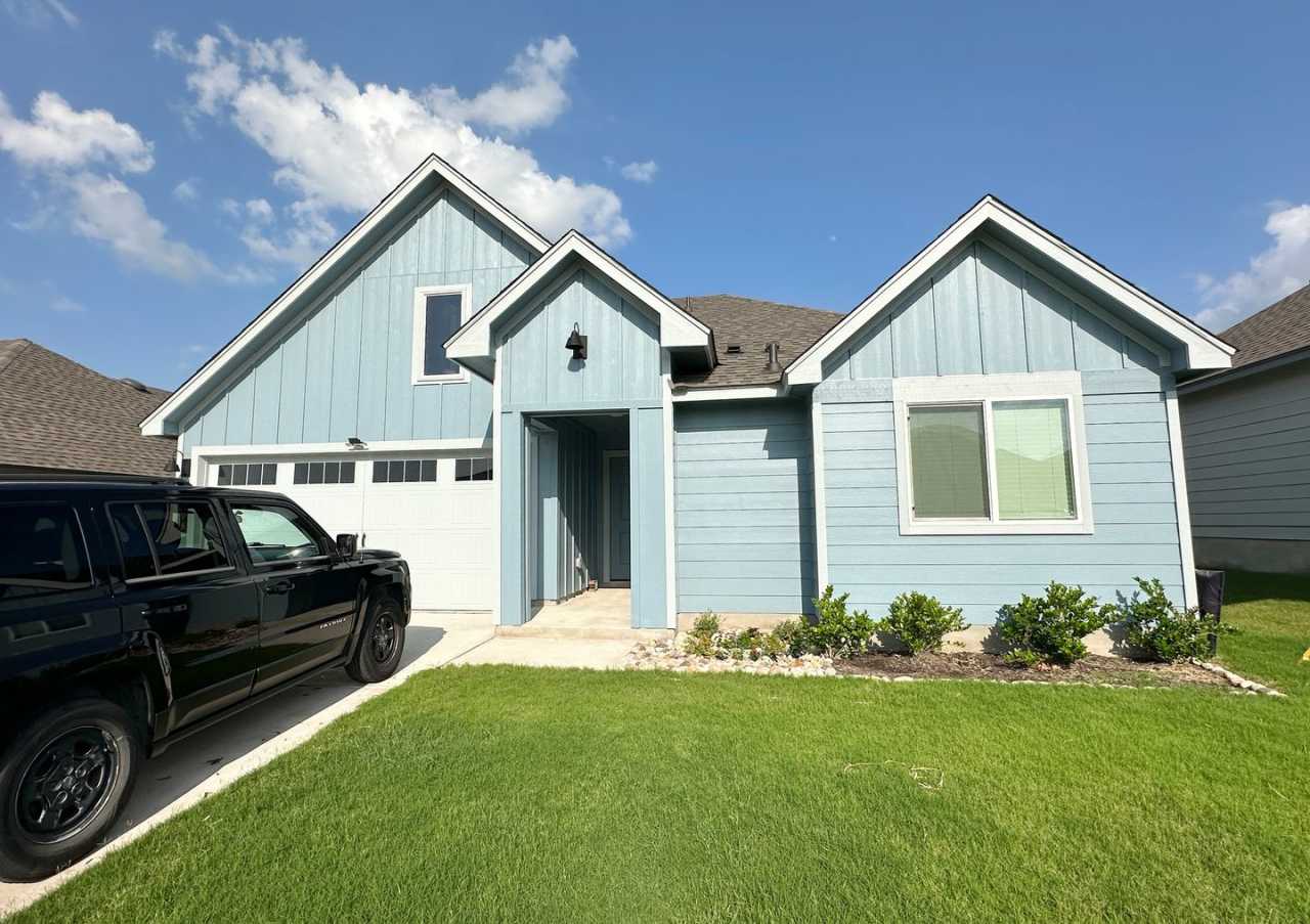 Viewable January 3rd! Charming 3-Bedroom Home