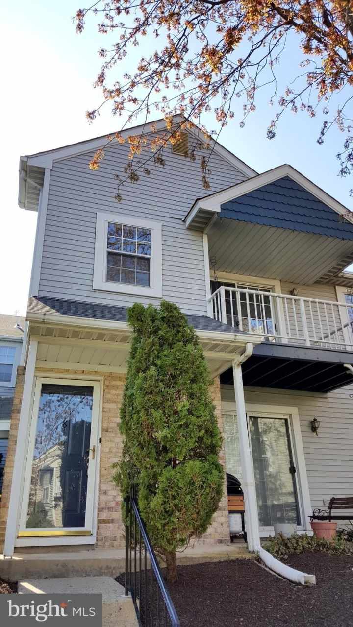 1810 SOCIETY Place unit: G2