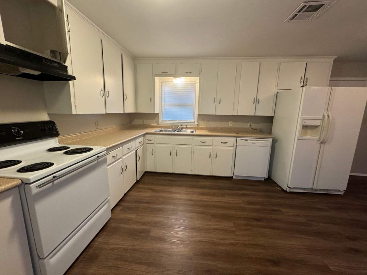 3 Bedroom Near 21st  Yale!