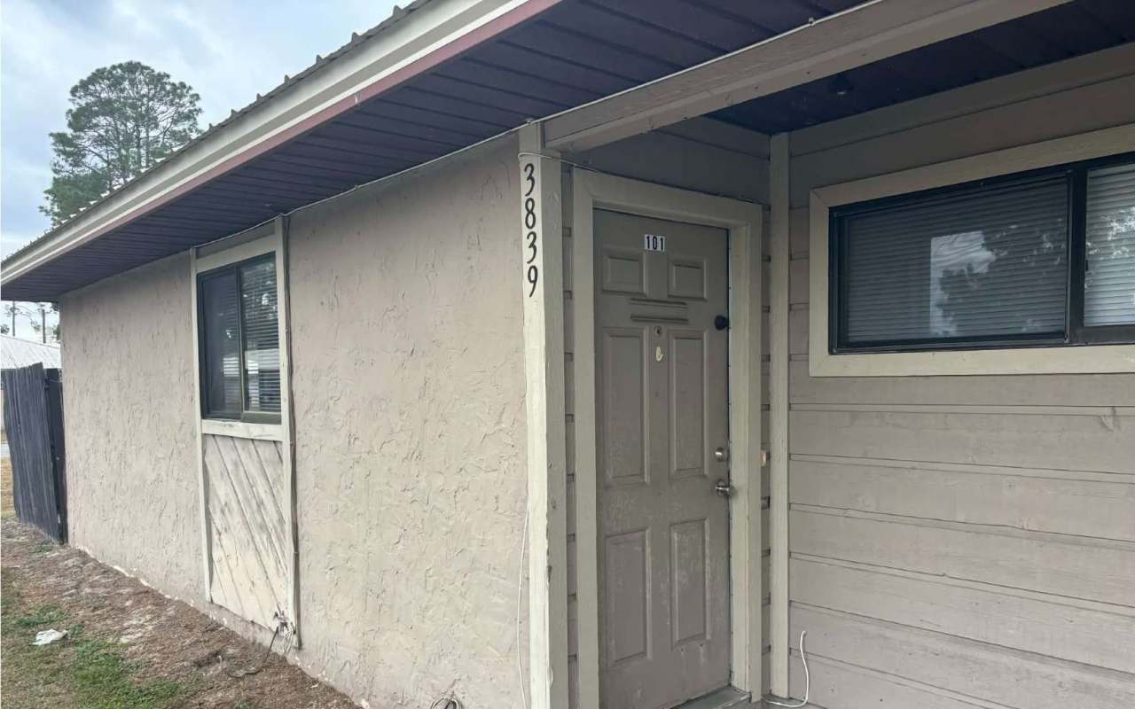 3839 NW HUNTSBORO ST APR 101