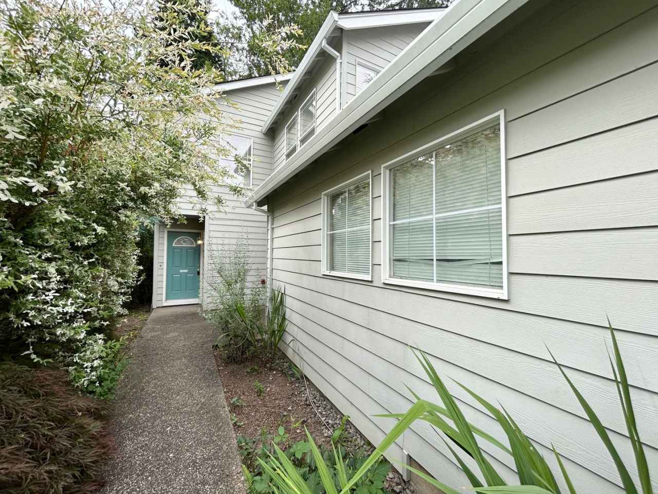 Spacious Home Near Washington Square