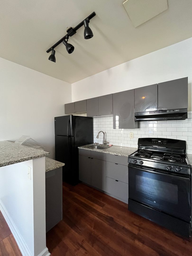 2600 E. Somerset St.