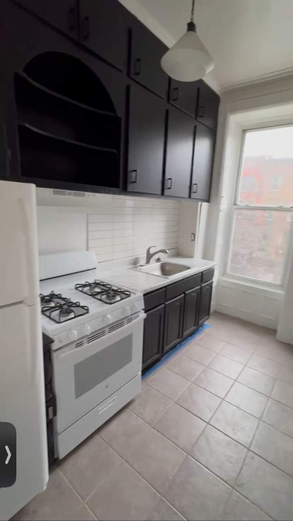 221 Hancock Street - 3