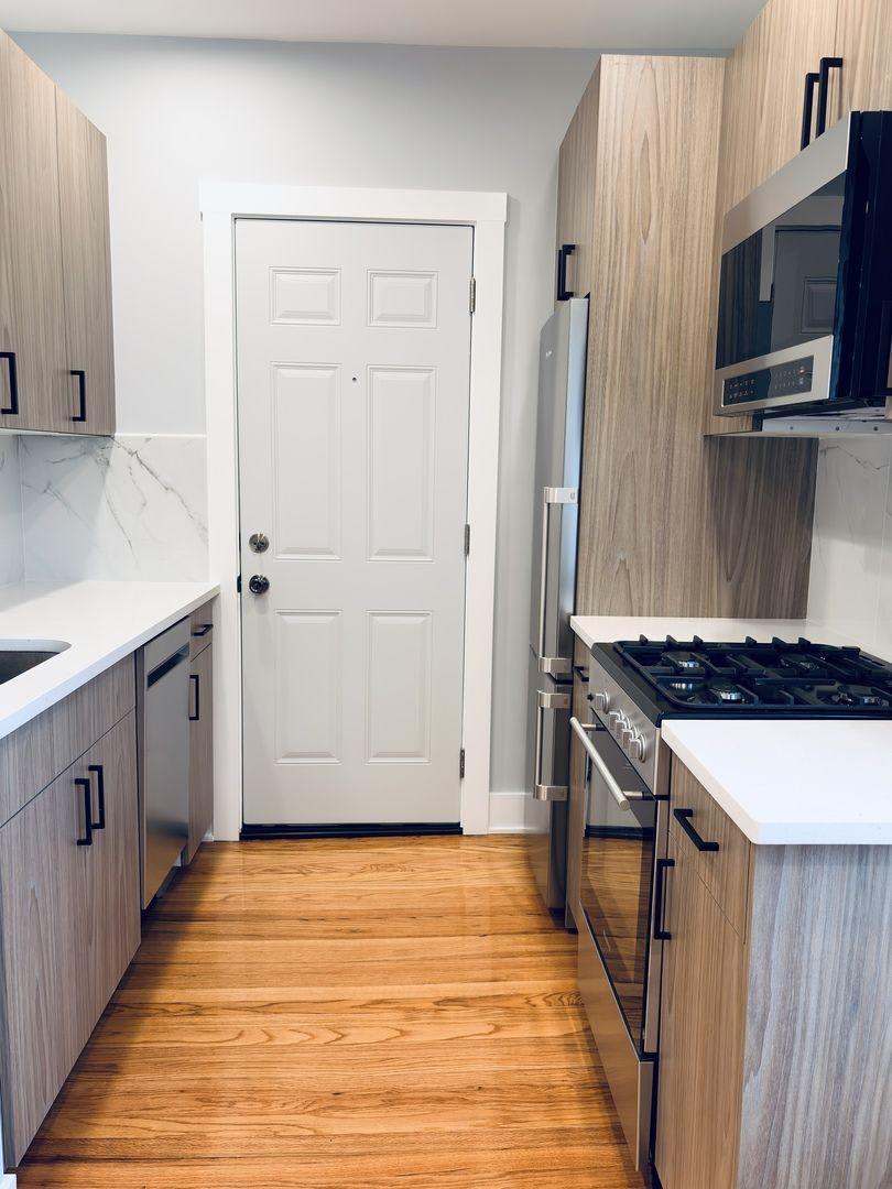 5060 N Wolcott Avenue