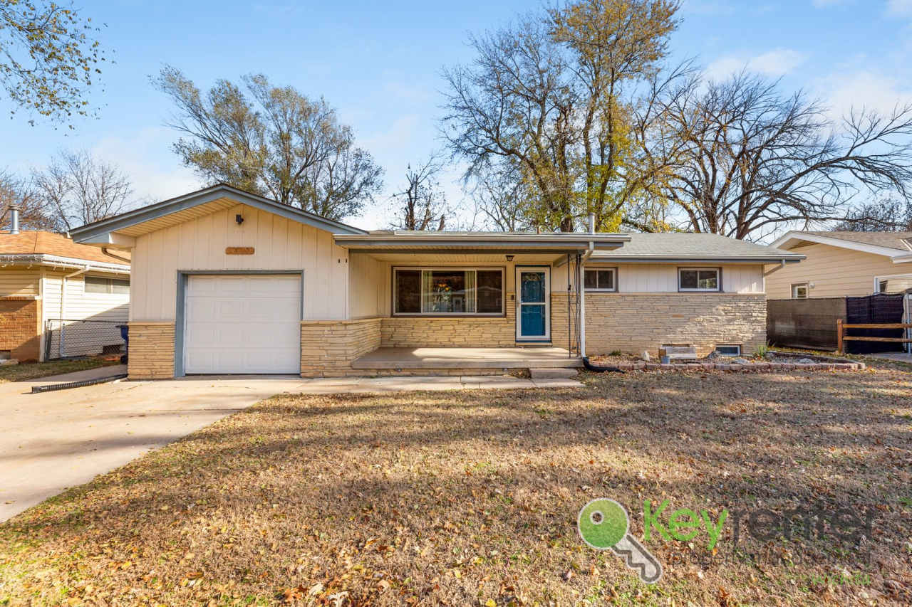 Inviting 3-Bedroom Home with Updated Kitchen  Fenced Backyard – Derby, KS