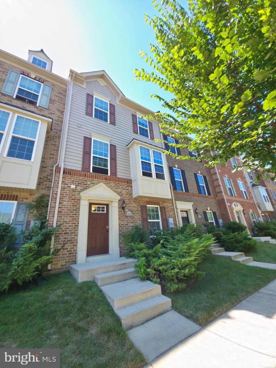 5323 SMITHS COVE LANE