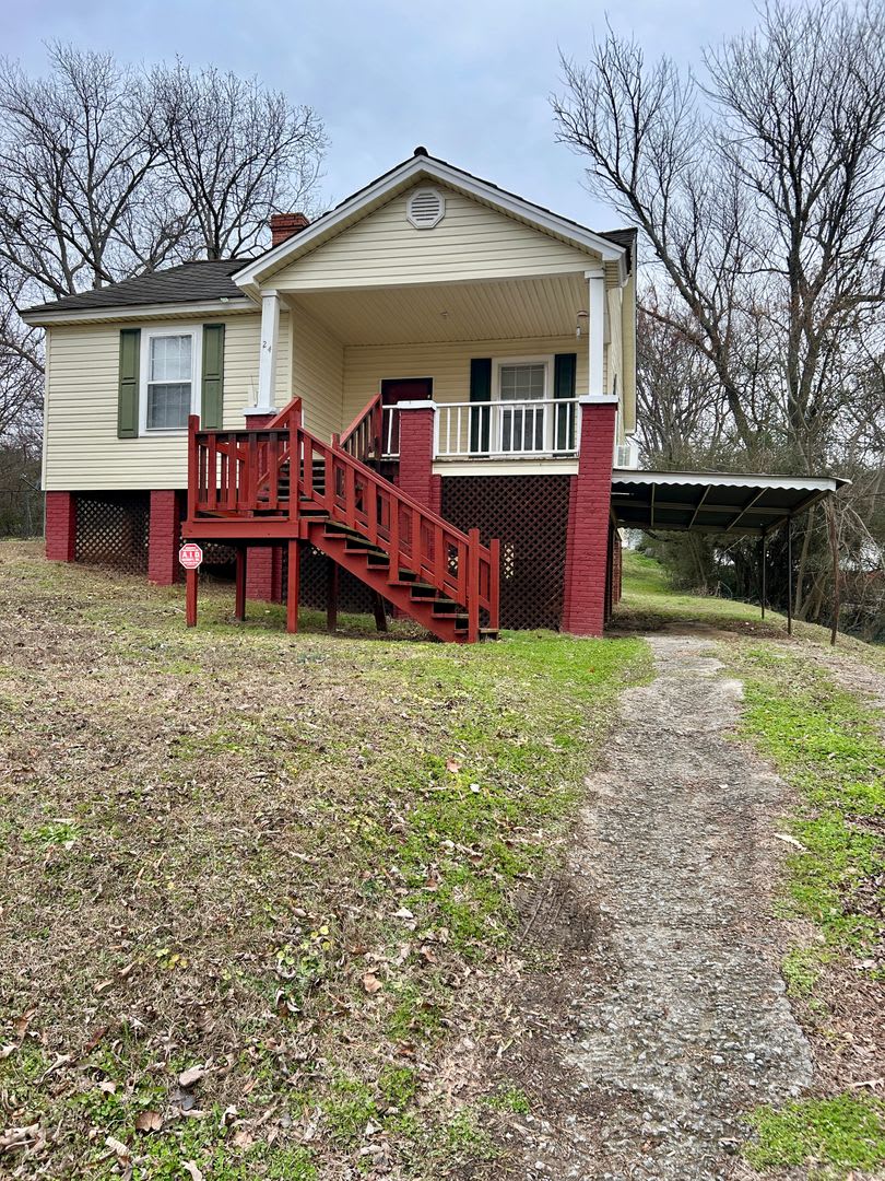 24 W Tuscaloosa Ave - Gadsden