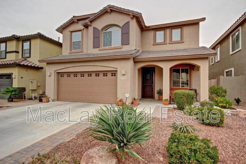 3946 E Blue Spruce ln