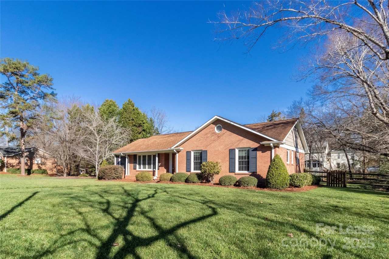 6618 Castlegate Drive