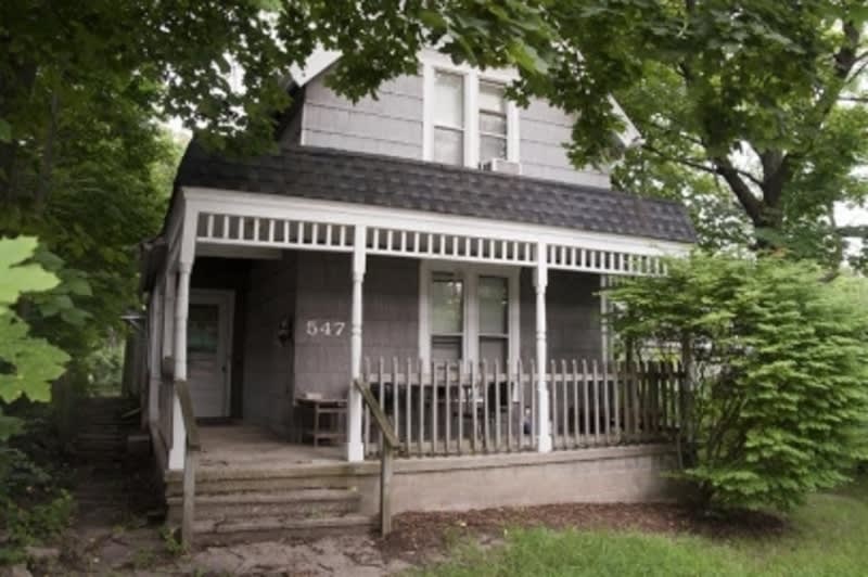 547 Elizabeth Street