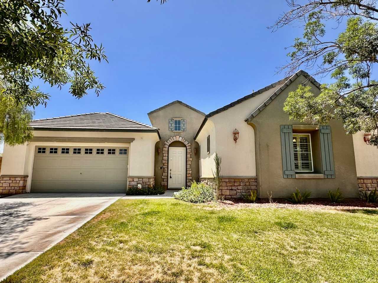 Luxury Summerlin 4 Bedroom Home with Sparkling Pool  Spa