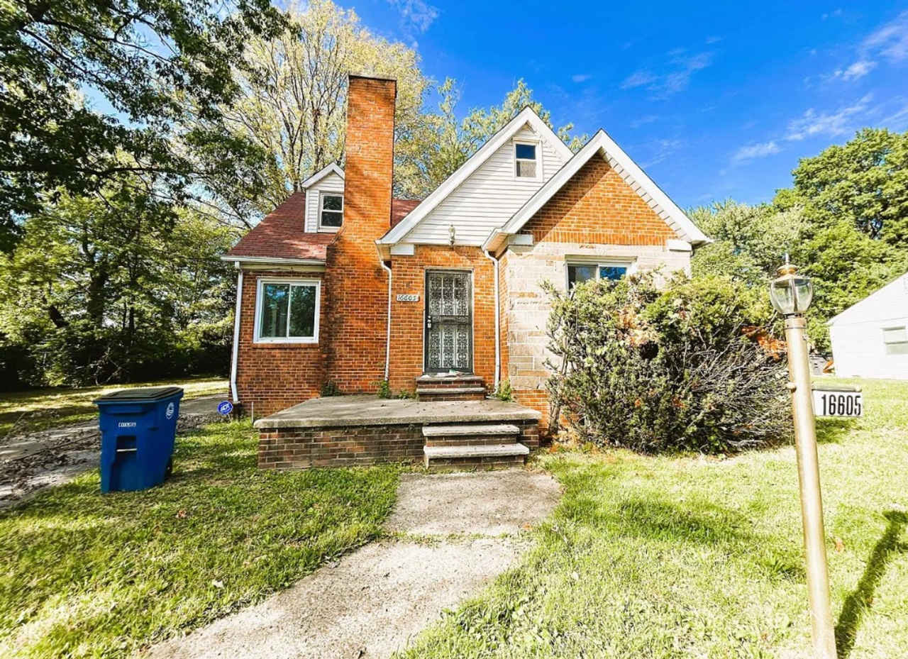 At 16605 Chateau Avenue, you’ll discover more than just a rental, you’ll find a home that makes everyday living enjoyable!