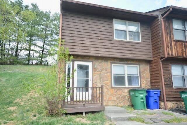 2590 Townhouse DR SE