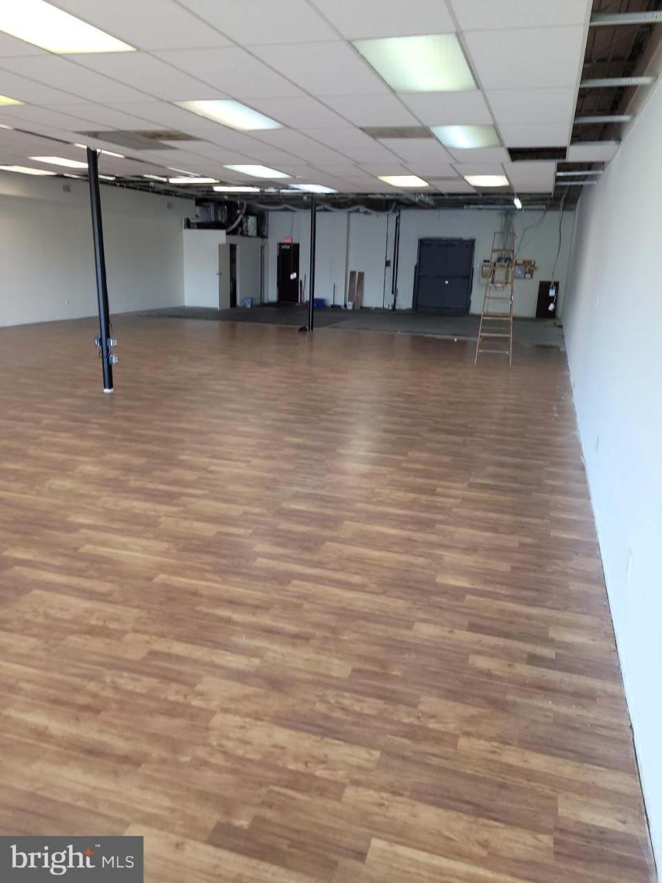 8462-64 CENTREVILLE Road