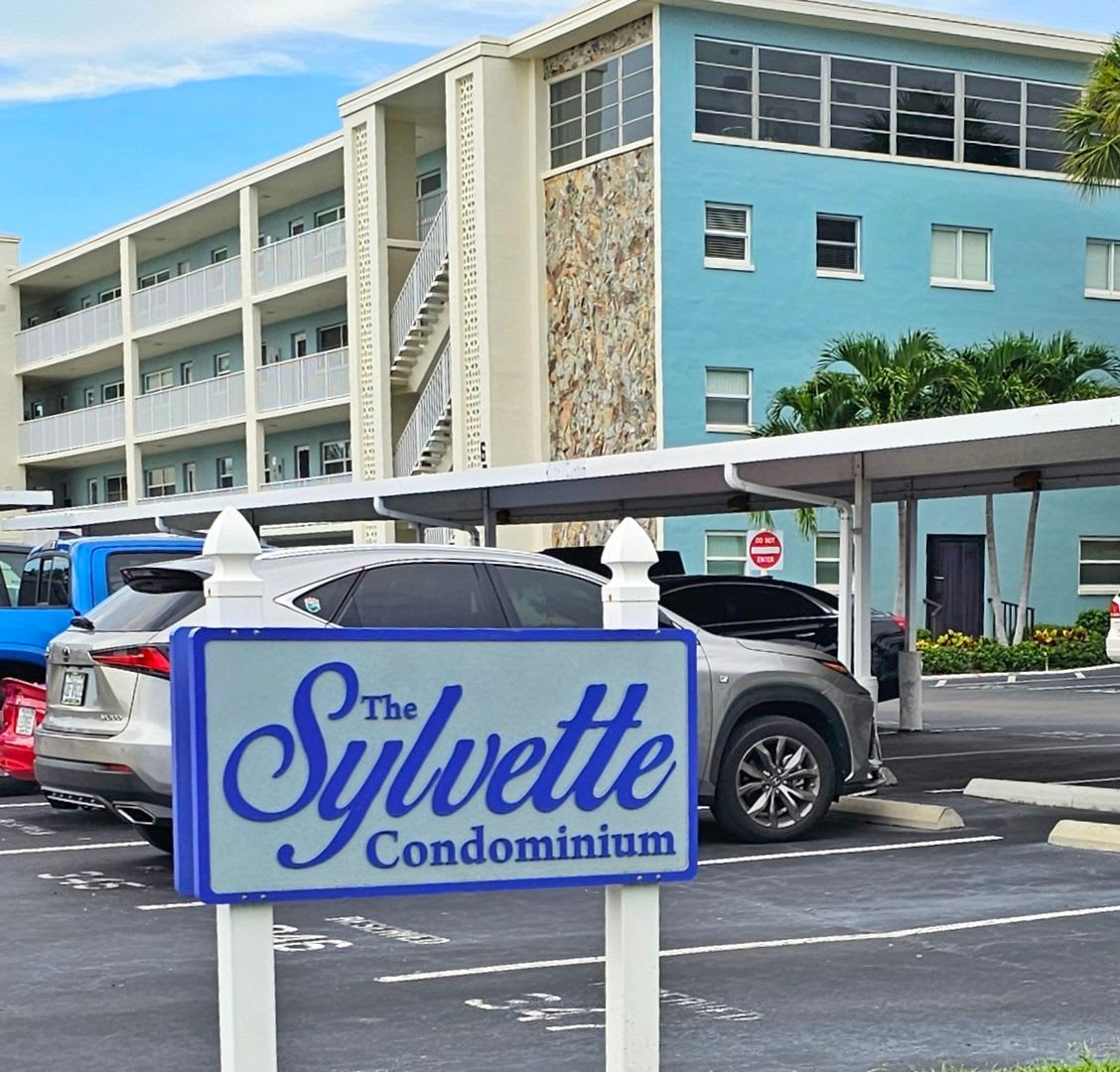 Fully Furnished 2 Bedroom 2 Bath St. Pete Beach Condo!