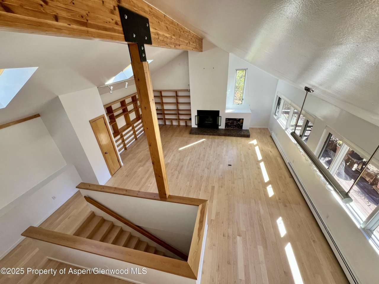 216 E Homestead Drive