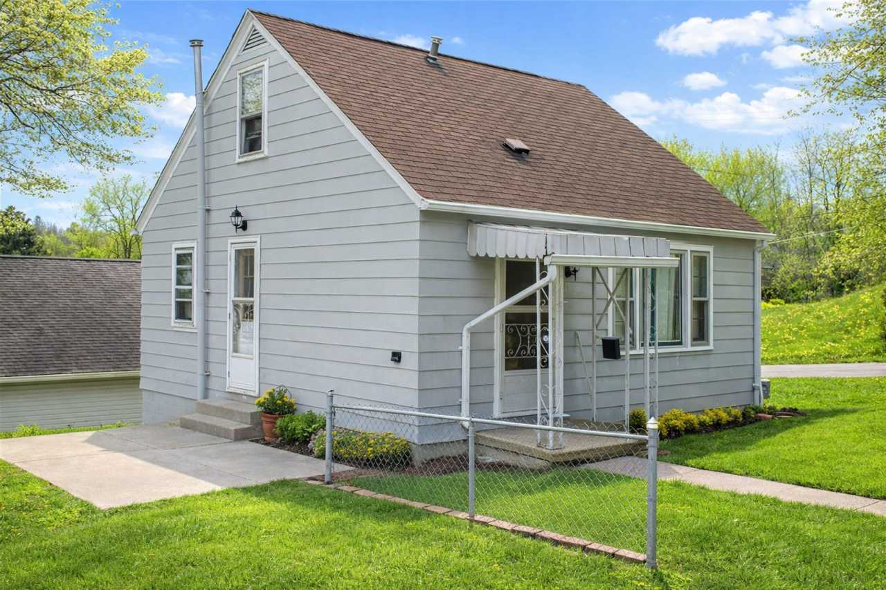 Two bedroom single family home for Rent!