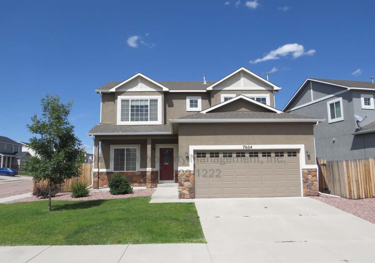 Spacious 4-bedroom Home Near Black Forest