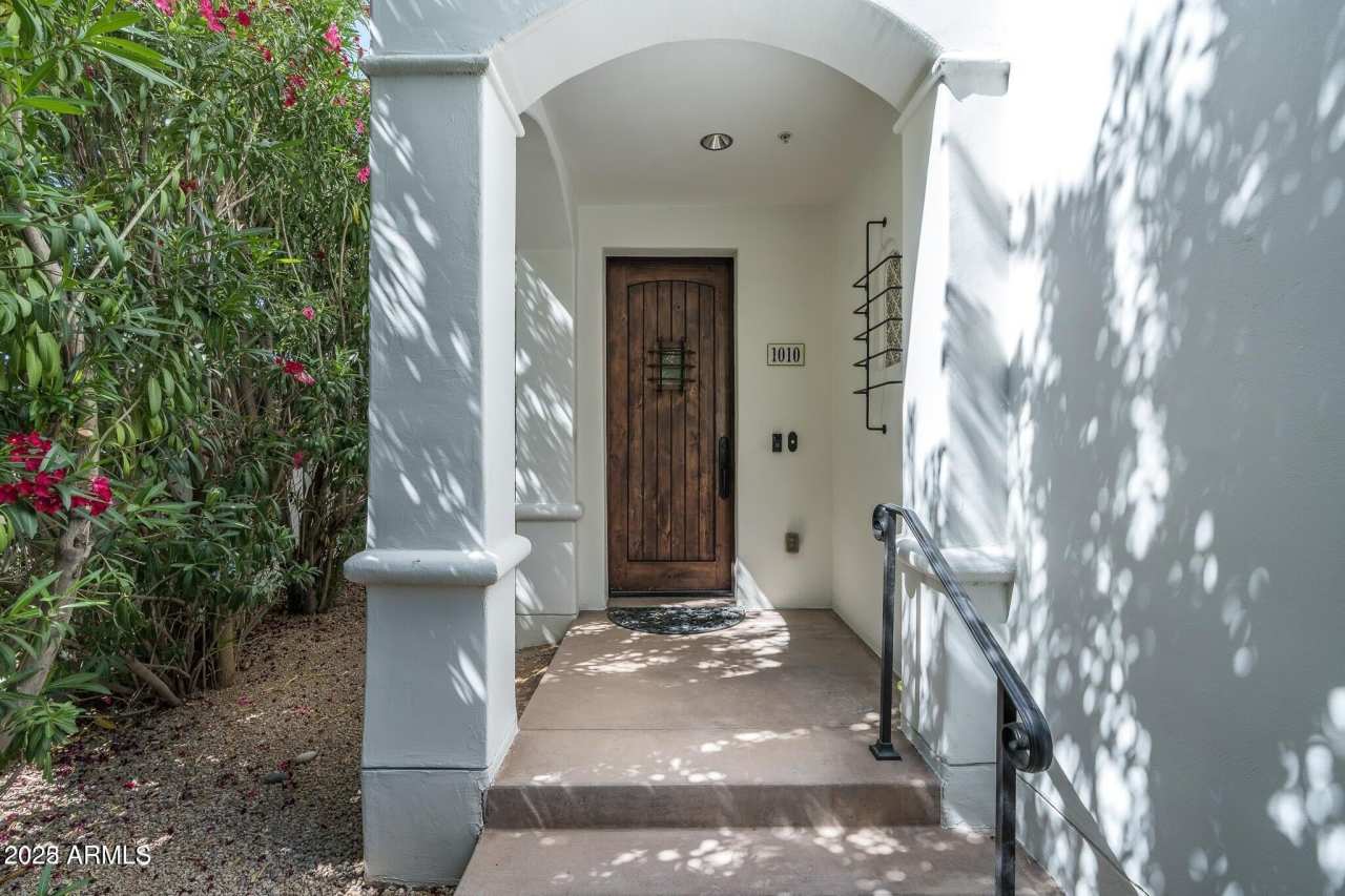 8333 E VIA PASEO DEL NORTE -- unit: 1010