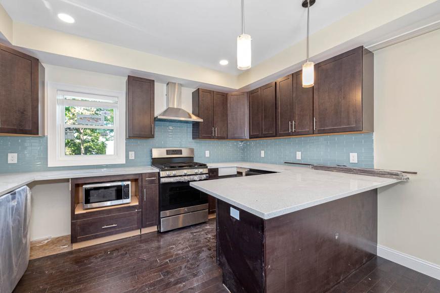 70-72 Stanley Ave Stanley Ave.