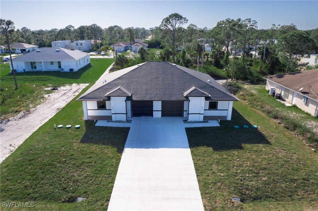 924-926 Countess Avenue unit: 924