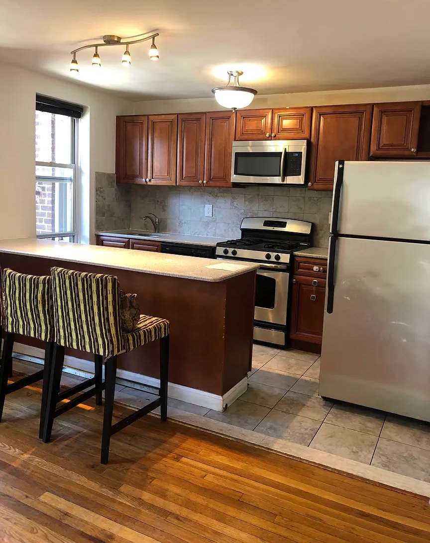 6633 Yellowstone Blvd Apt 2A