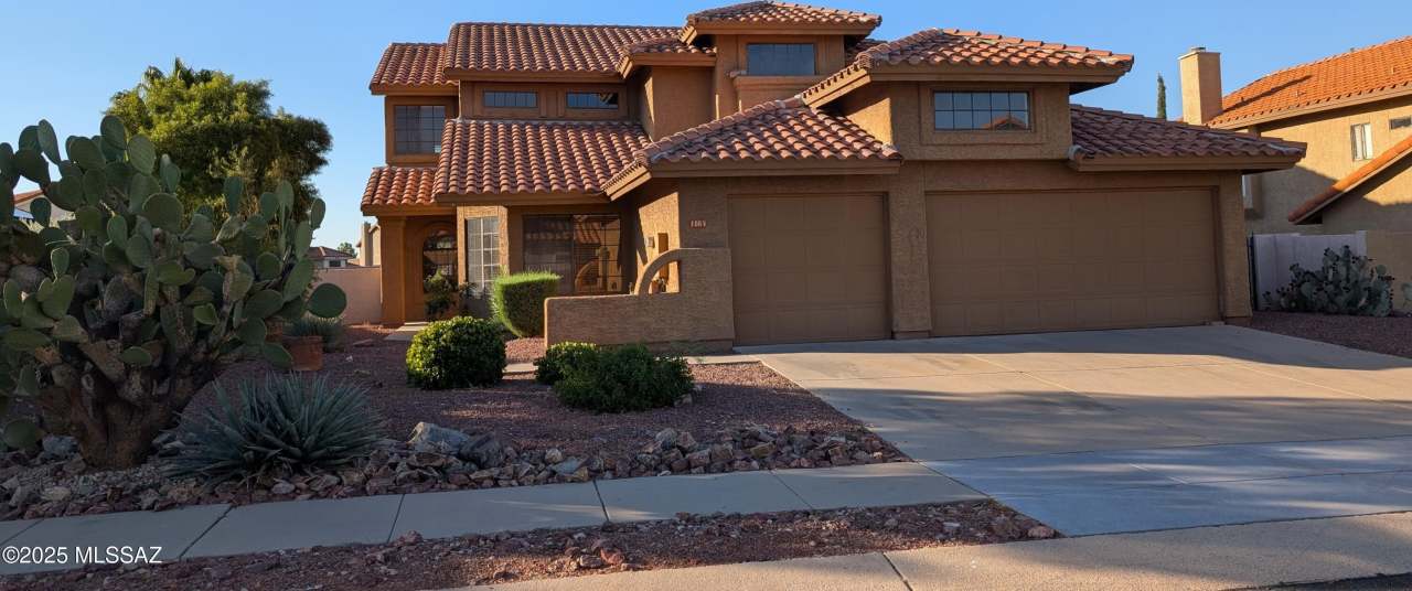 1061 W Antelope Creek Way