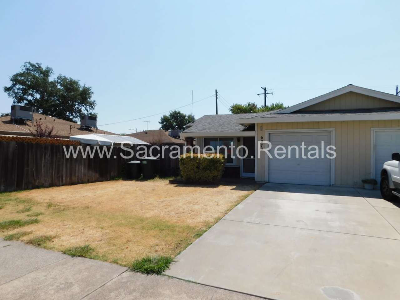 Orangevale 2bd/1ba Duplex with Garage