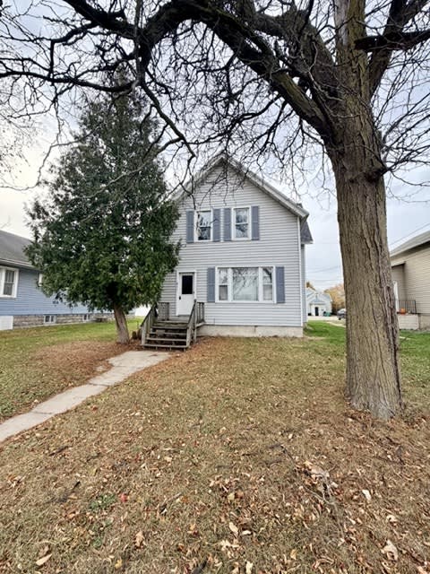 611 North Broadway - A - Upper