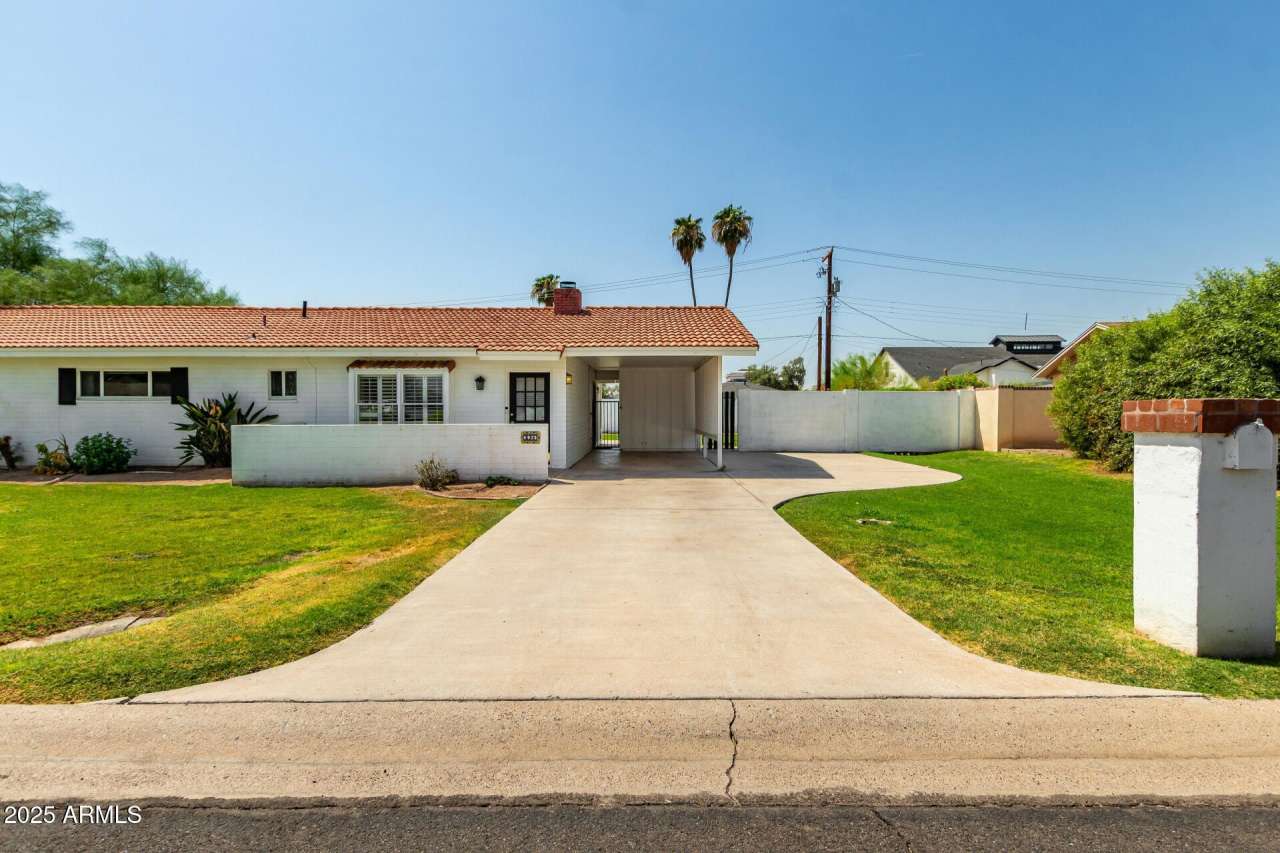 6925 E RANCHO VISTA Drive