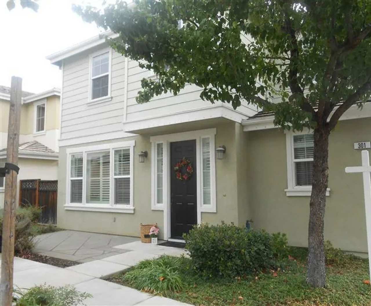 Great home with solar, centrally located next a park and close to shopping!