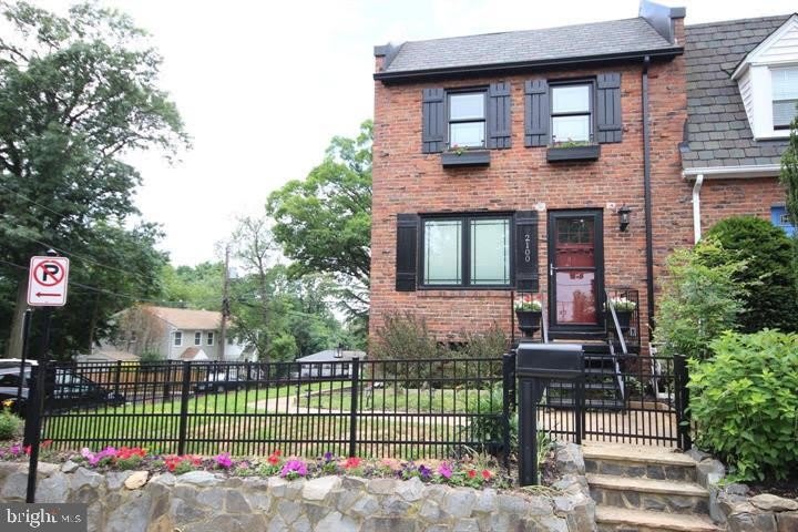 2100 N BRANDYWINE Street