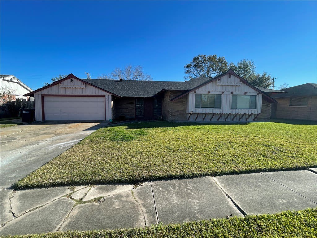 905 Carmel Parkway