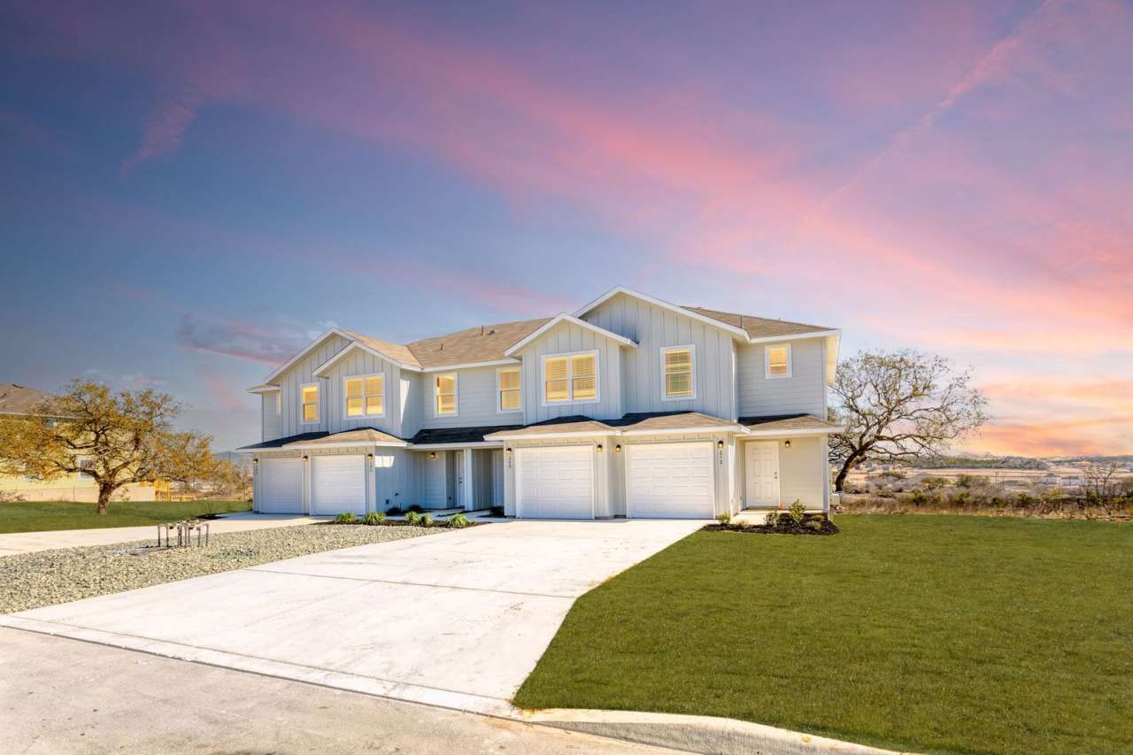 Quiet Neighborhood in Castroville/Medina County