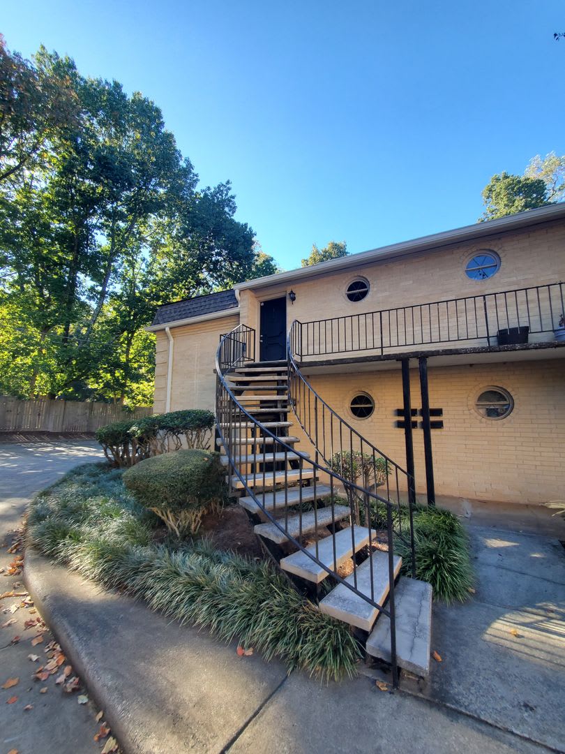 OPEN HOUSE This Sunday 1/11/26 @ 3:00PM until 3:30PM Charming 1-Bedroom Condo in Prime Sandy Springs Location!