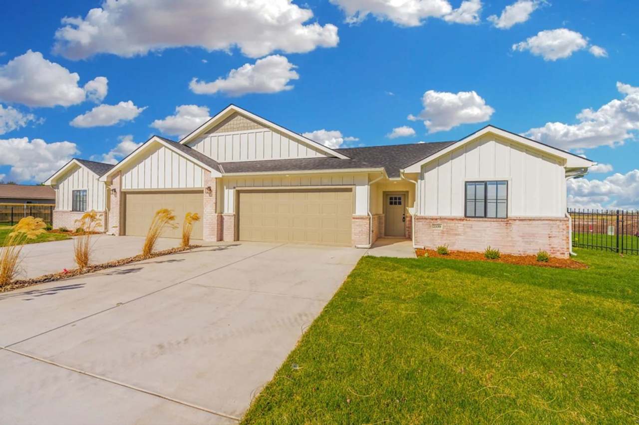 Beautiful 3 Bedroom Villa in Goddard, KS!! Coming May!