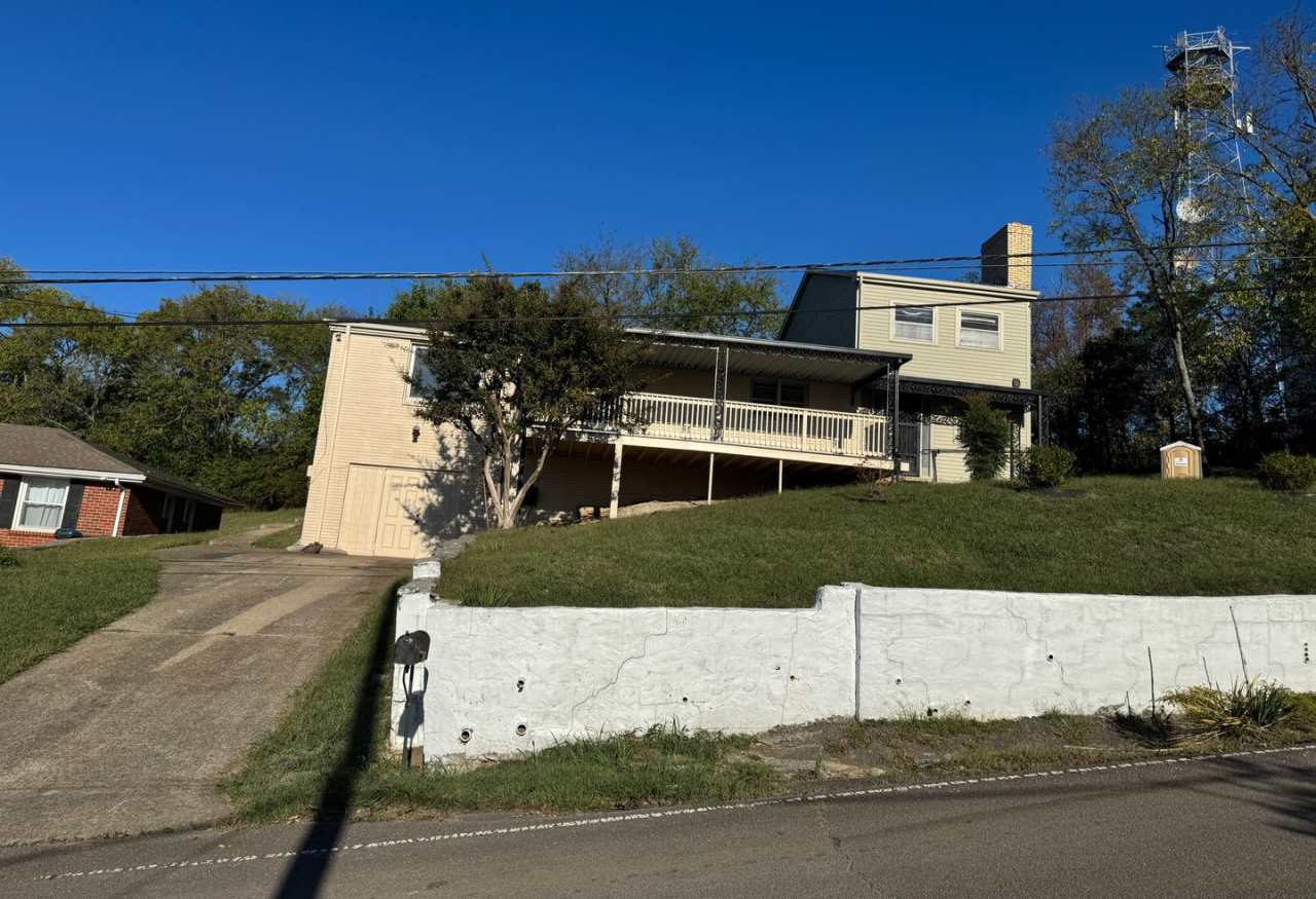 Newly remodeled house with a great city view!