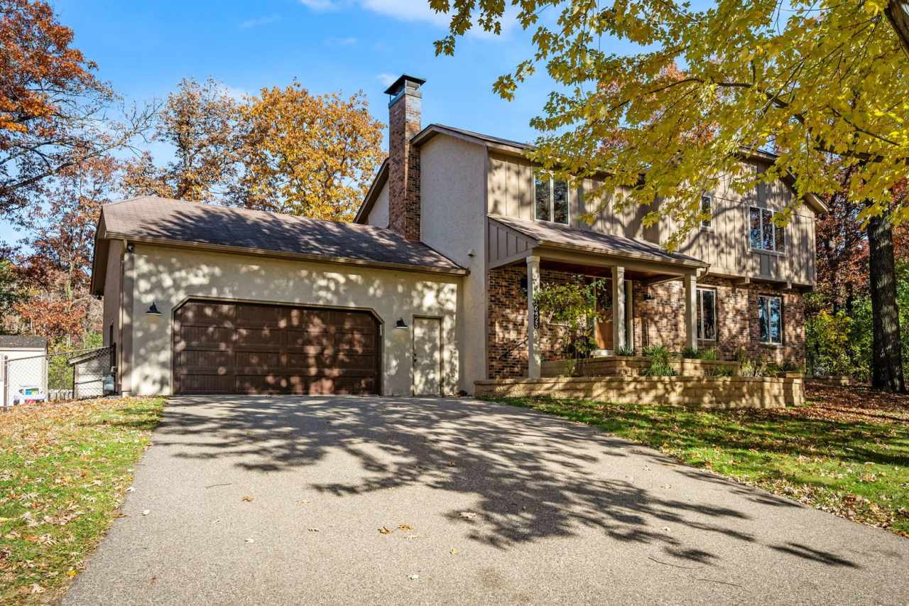 Stunning Remodeled 4BR Home w/ Pond View  3-Seasons Porch!