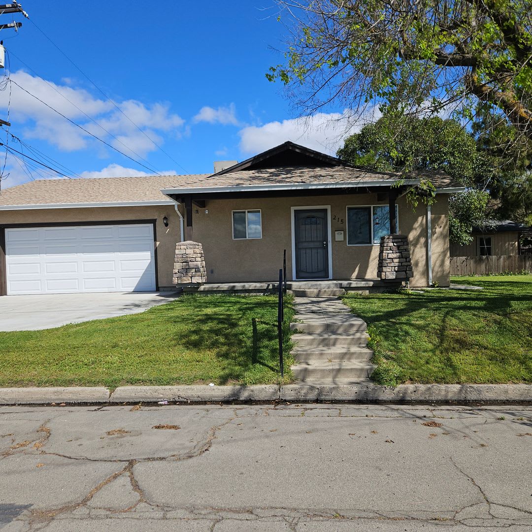Charming 2 Bedroom 2 Bath Home Near Downtown Modesto