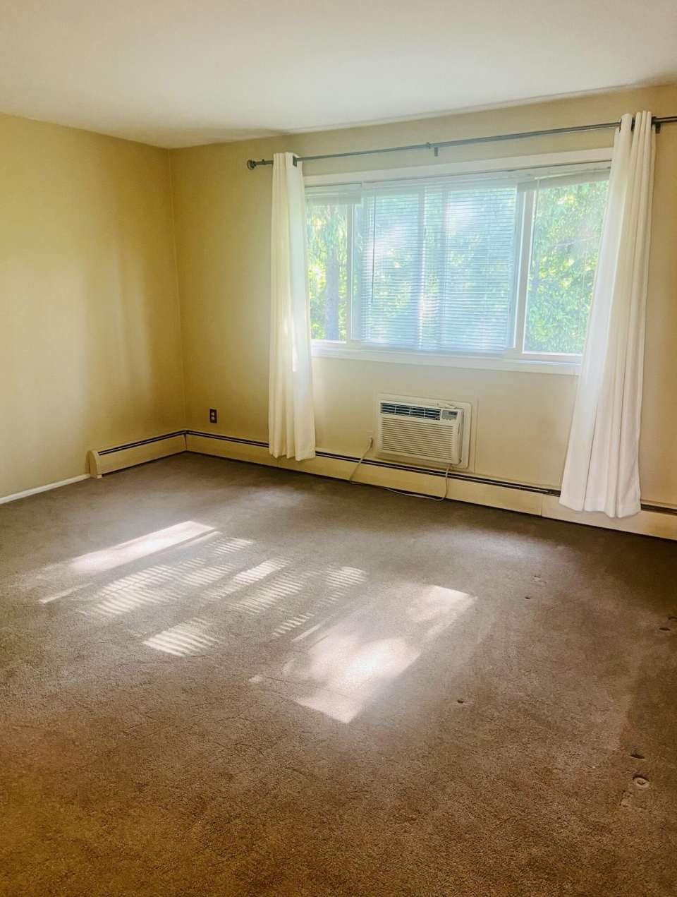 31831 Grand River Avenue unit: 3