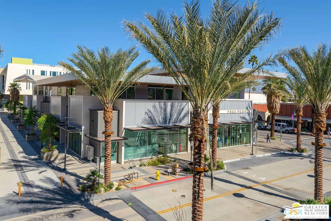 175 N Palm Canyon Dr unit: 204