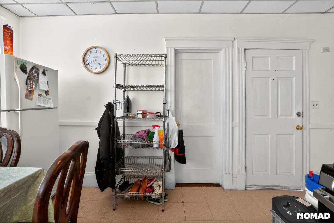 Charming 1BR Duplex in Lawrence