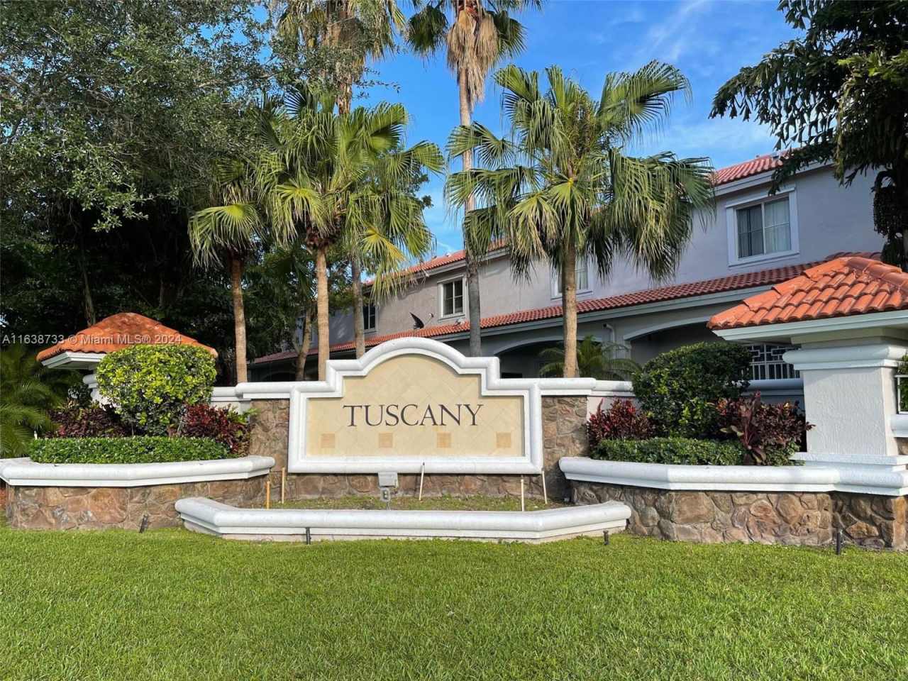 2732 Southwest 83rd Avenue