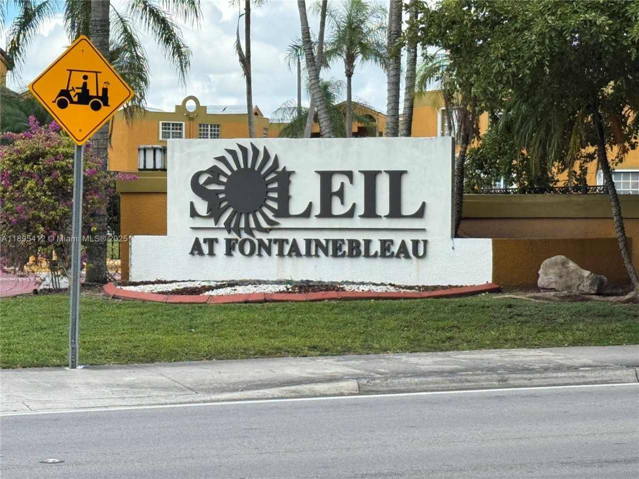 9725 Fontainebleau Blvd