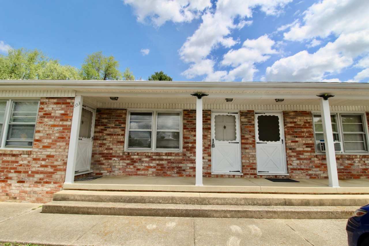2 Bed, 1 Bath Apartment in Bridgewater, VA!