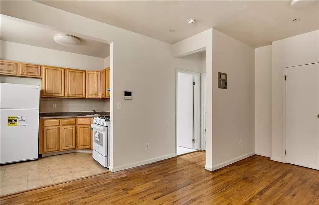 400 E 161st St Apt 3A