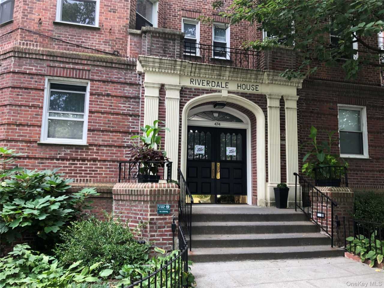 474 W 238th Street unit: 4G